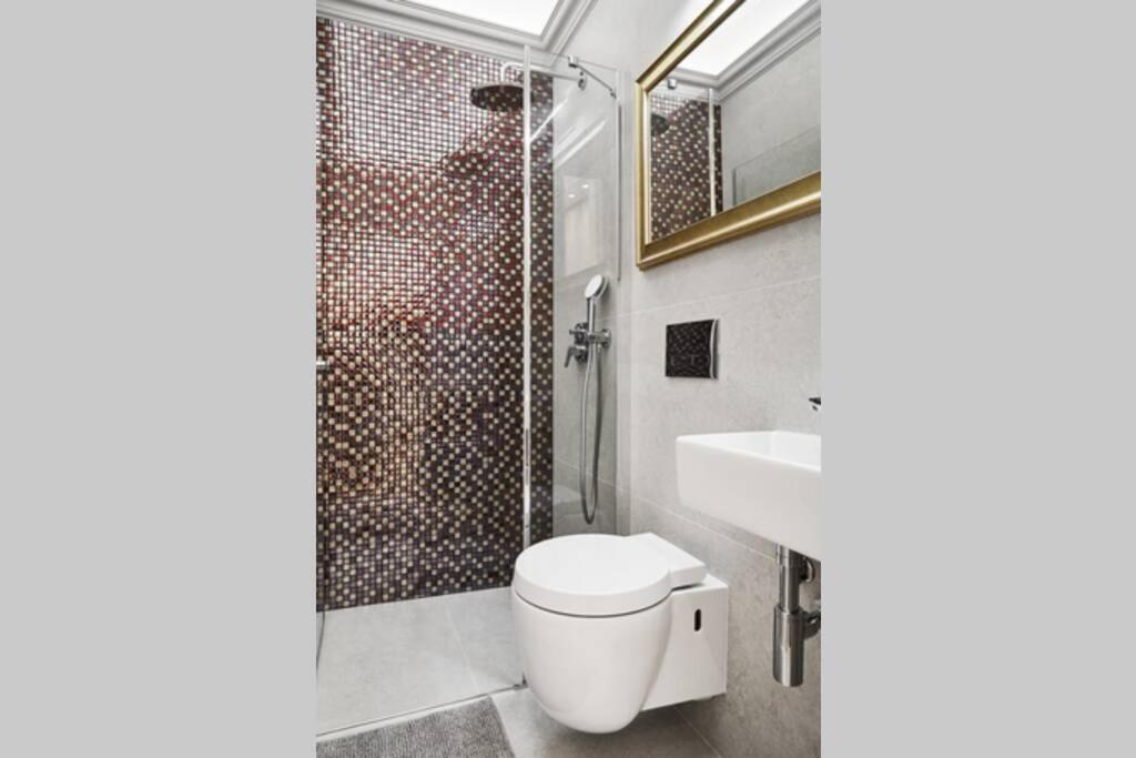 Househost Apartment I: Studencka Street Cracovia Esterno foto